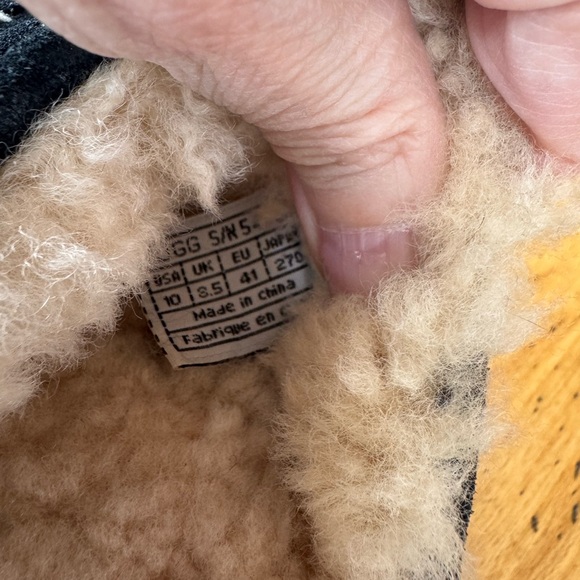 UGG Black Floral Embroidered Shearling Mules - Picture 5 of 5